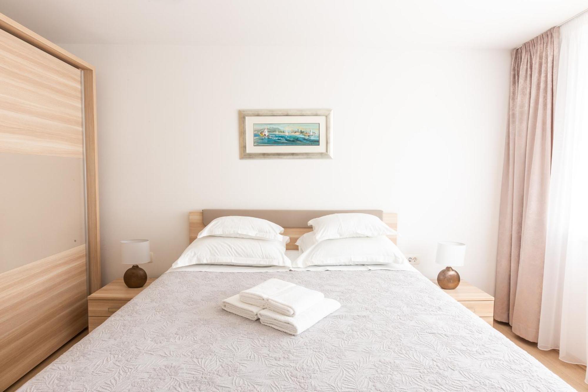 Apartment Satureja Montana Split Eksteriør bilde